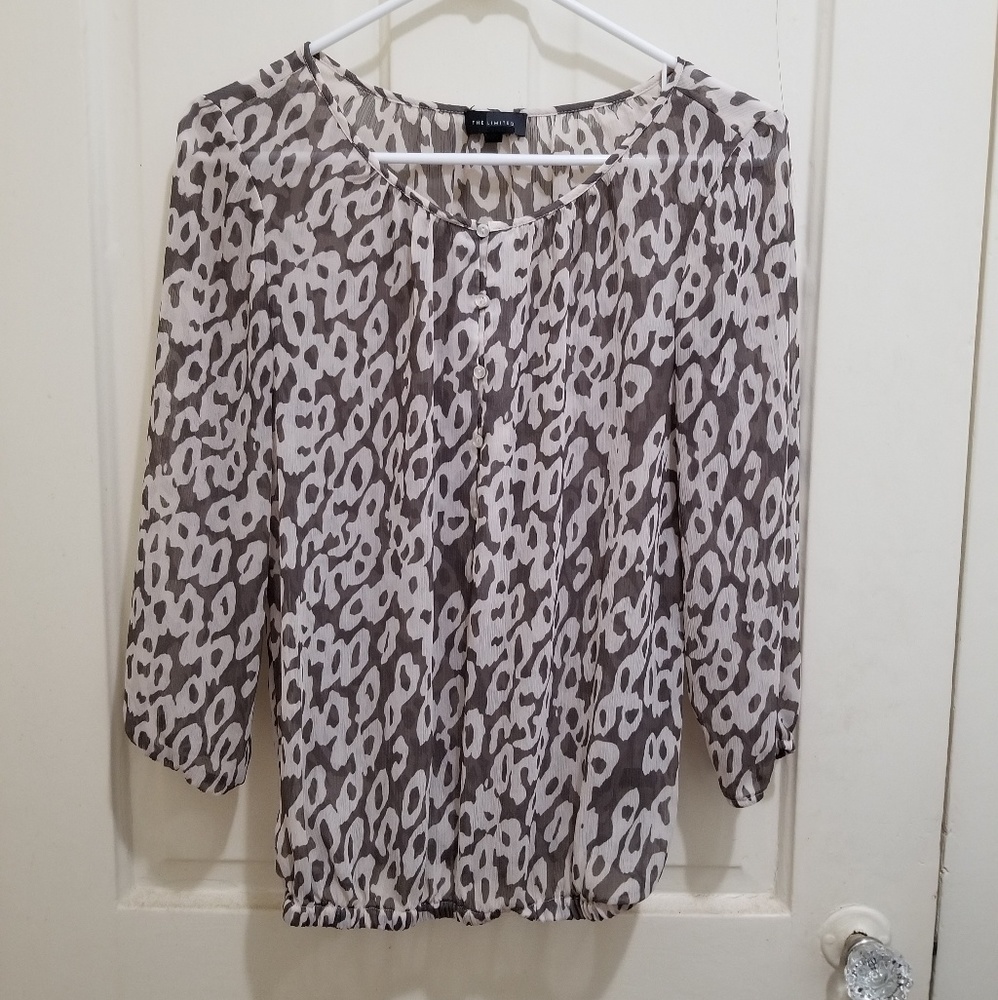 Dressy quarter sleeve shirt